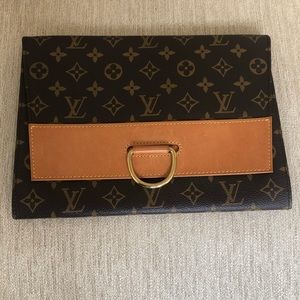 Louis Vitton Vintage Clutch!